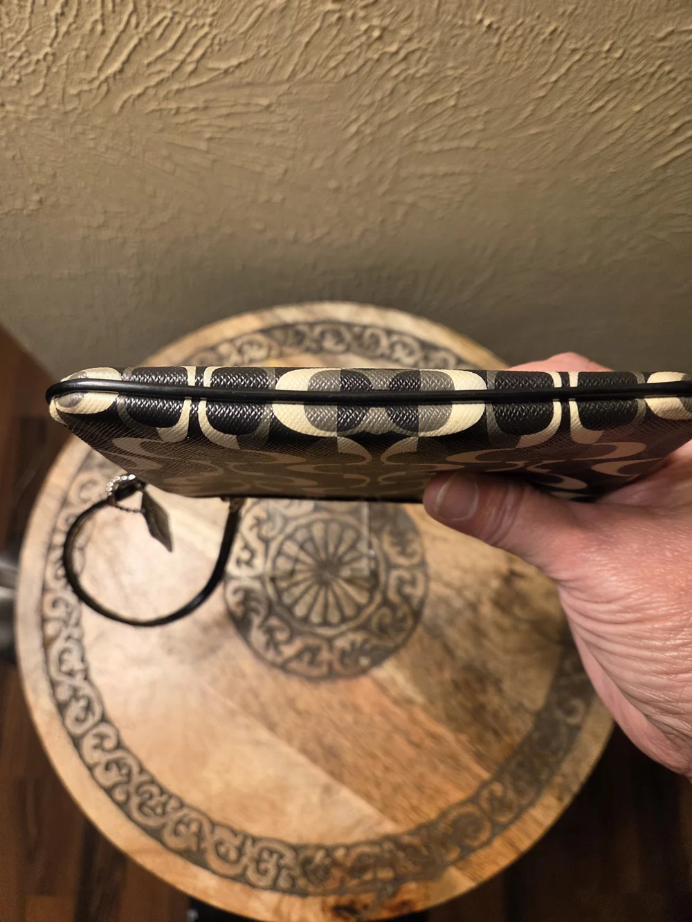 Coach Penelope C Dream Black Signature Wristlet - Black and Cream Pattern